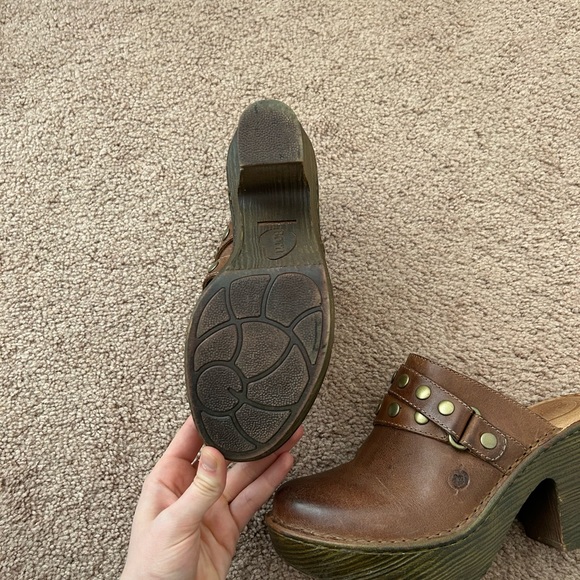 Born Clogs - Picture 4 of 4